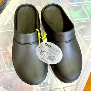 OOFOS OOCLOOG Clog - BLACK - Men’s 8 - Women’s 10 NEW!